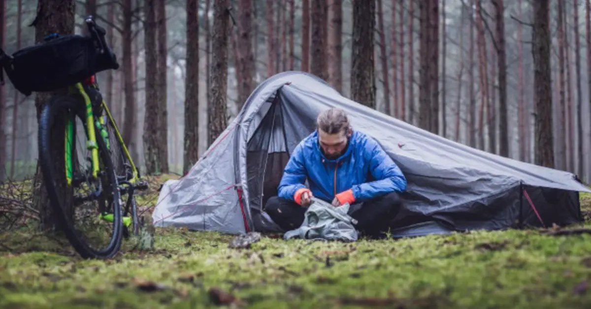 How do you keep food cold when tent camping?
